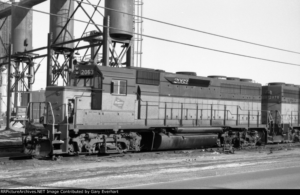 MILW GP40 #2063 - Milwaukee Road